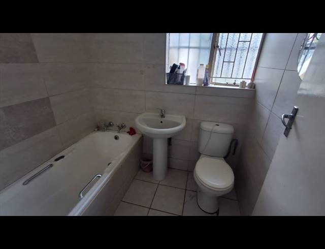 3 BEDROOM HOUSE FOR SALE IN BIRCH ACRES